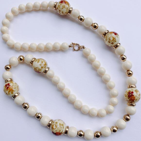 VTG Mid Century Japan Cream Floral Beaded Necklace Gold Tone Spacers 50s Lucite - Picture 2 of 14